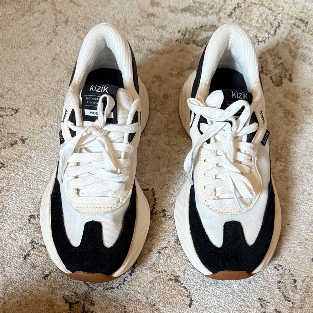 Kizik Women's White and Black Sneakers